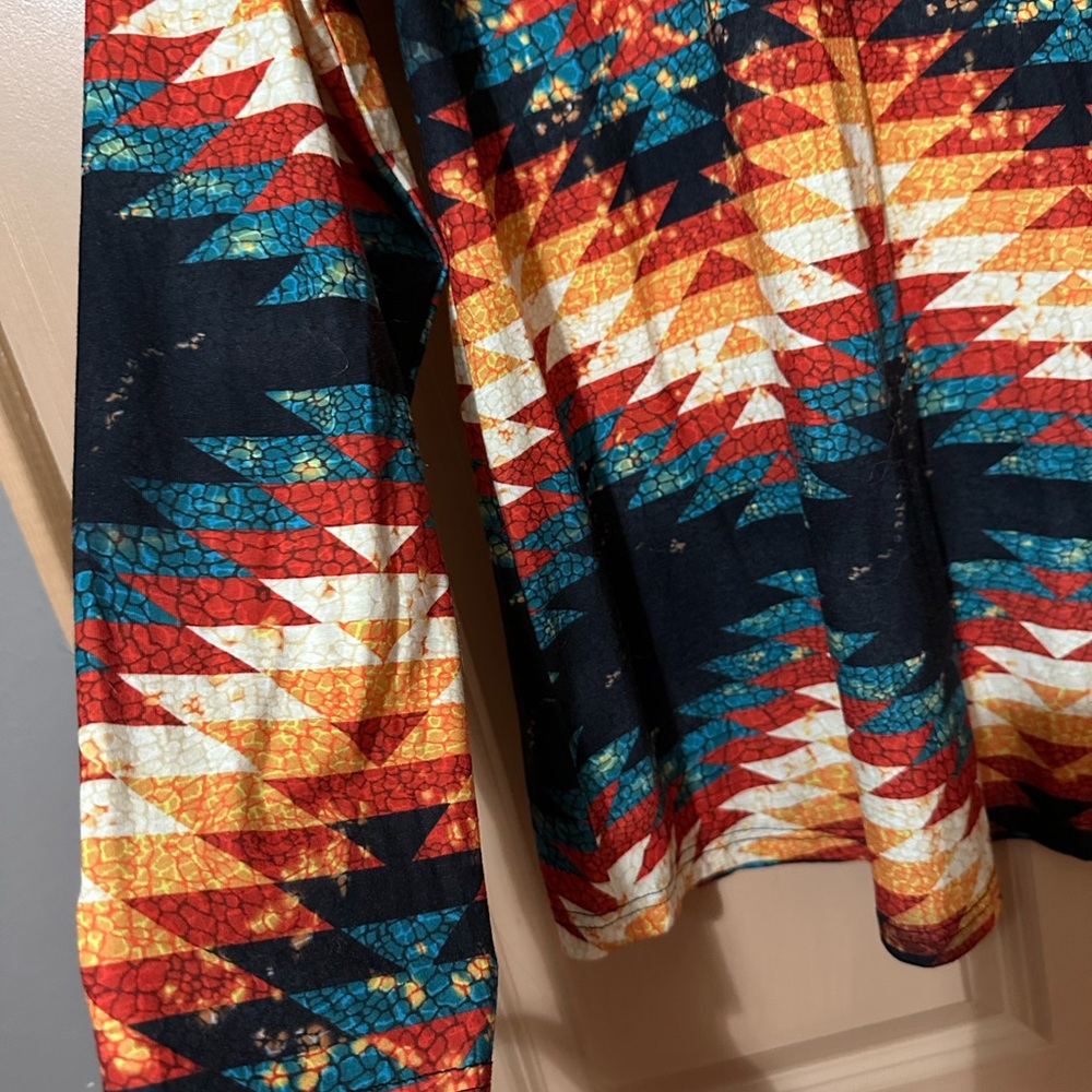 Colorful Geometric Pattern Pullover - Picture 3 of 4